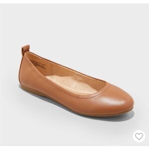 Universal Thread Classic Tan Ballet Flats